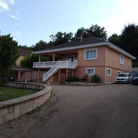 Comme A La Maison ! Chavanoz Екстер'єр фото